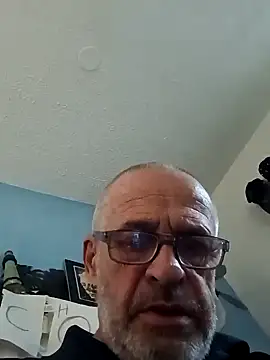 geilerschwanz64 online show from 02/02/25, 09:51