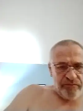 geilerschwanz64 online show from 10/26/25, 09:37