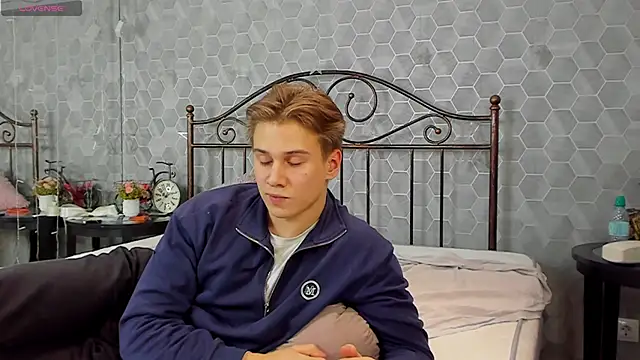 Marcus Swampov online show from 12/12/24, 06:03