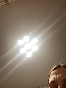 Janet Welder online show from 10/19/25, 07:47