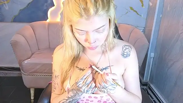 Kitty fox b online show from 04/21/26, 01:17