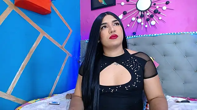 Snapshot of _Empera_ chatting on 02/05/25, 12:31  Empera  online show from 02/05/25, 12:31