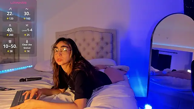 Snapshot of Scarlett_grand chatting on 12/07/24, 02:42 Scarlett grand online show from 12/07/24, 02:42