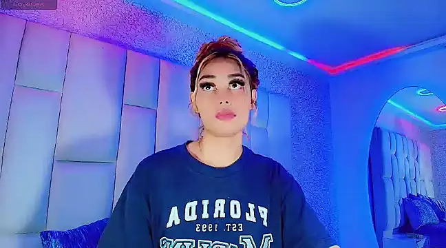 Hallyhott online show from 03/10/25, 10:59