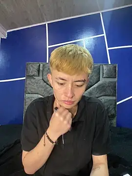 Snapshot of nico_18x chatting on 02/01/25, 02:58 nico 18x online show from 02/01/25, 02:58