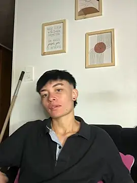 Snapshot of nico_18x chatting on 02/12/25, 08:40 nico 18x online show from 02/12/25, 08:40