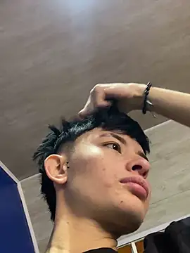 Snapshot of nico_18x chatting on 02/24/25, 08:03 nico 18x online show from 02/24/25, 08:03