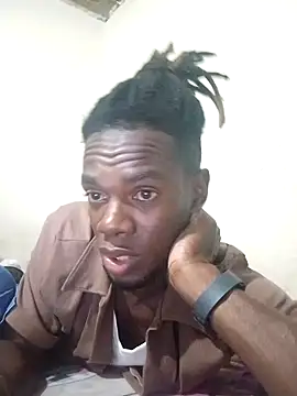 Snapshot of Cesar2501_ chatting on 01/19/25, 02:47 Cesar2501 online show from 01/19/25, 02:47