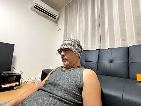 Grandpa29hijii online show from 10/18/25, 01:12