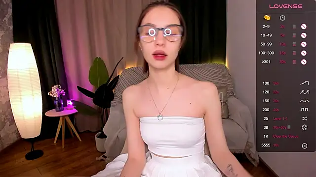 MilliBrown  online show from 01/29/25, 12:13