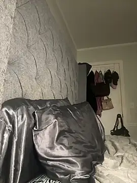 camiliaskye online show from 09/14/25, 04:11