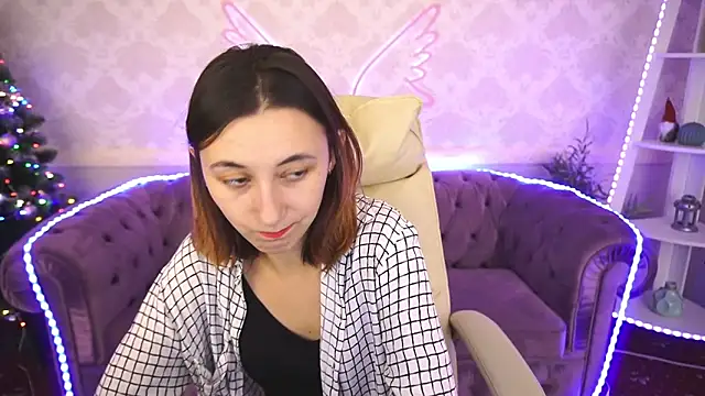 Snapshot of Roxy_Rayy chatting on 12/17/24, 10:54 Roxy Rayy online show from 12/17/24, 10:54