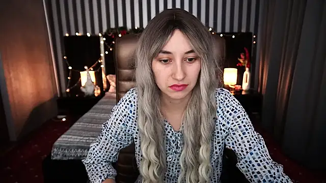 Snapshot of Roxy_Rayy chatting on 01/01/25, 01:59 Roxy Rayy online show from 01/01/25, 01:59