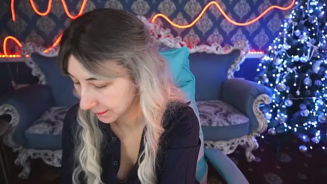 Snapshot of Roxy_Rayy chatting on 01/15/25, 06:43 Roxy Rayy online show from 01/15/25, 06:43