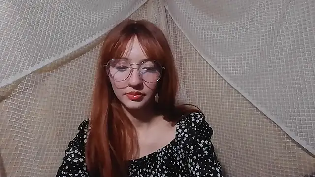 Snapshot of IsabellaBlacky chatting on 10/17/25, 03:20 IsabellaBlacky online show from 10/17/25, 03:20