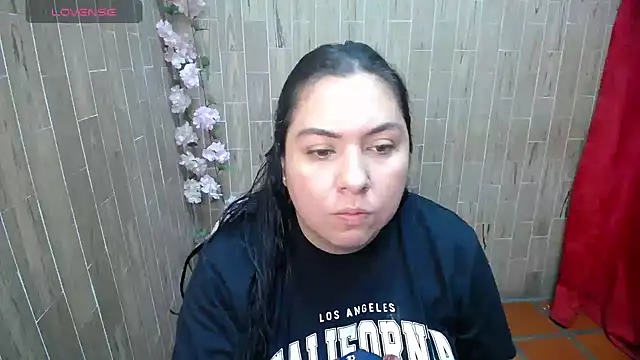 solyeria online show from 06/08/26, 12:36