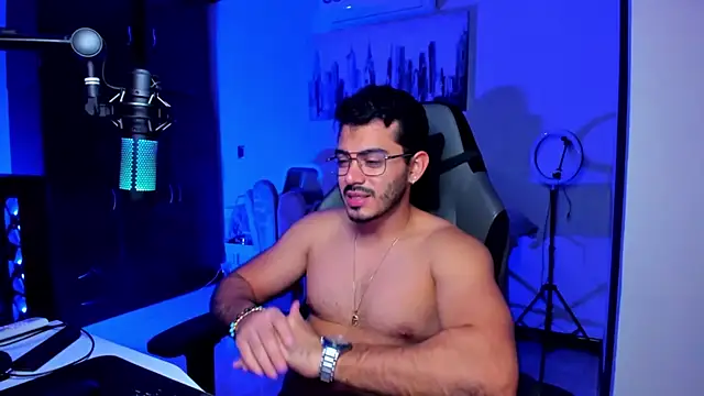 BrunoD31 online show from 11/18/25, 03:45