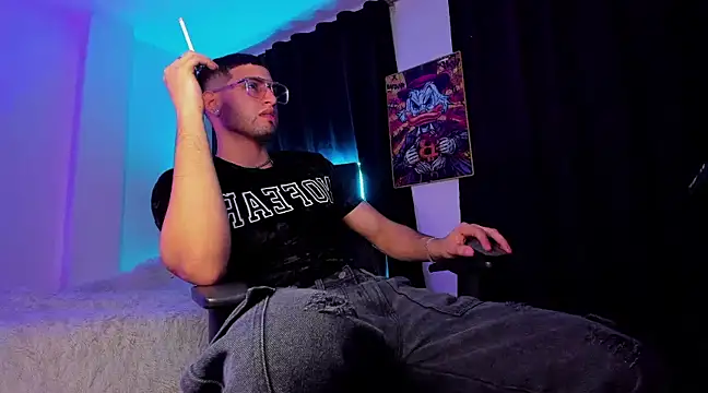 Giomar Reyes online show from 01/26/25, 03:06