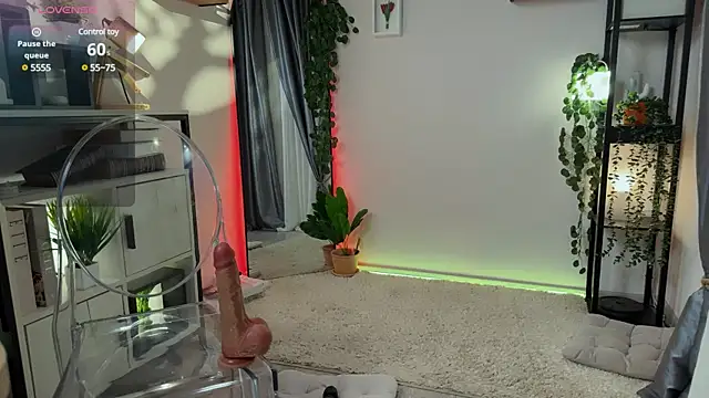 Lella Ryann  online show from 03/13/25, 07:39