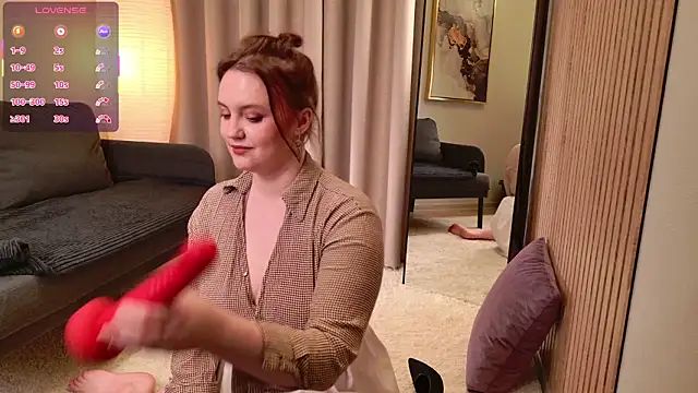 Lella Ryann  online show from 02/12/26, 07:09