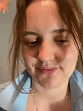 Snapshot of Lella_Ryann_ chatting on 05/31/26, 06:09 Lella Ryann online show from 05/31/26, 06:09