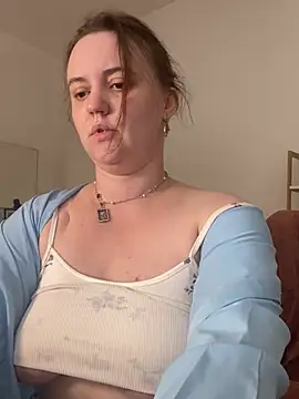 Snapshot of Lella_Ryann_ chatting on 06/27/26, 06:40 Lella Ryann online show from 06/27/26, 06:40