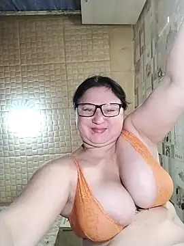 Holly-69 online show from 11/07/25, 08:20