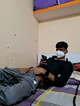 Snapshot of KissesBoyAD chatting on 12/19/24, 03:41 KissesBoyAD online show from 12/19/24, 03:41