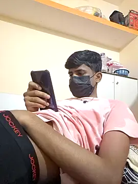 Snapshot of KissesBoyAD chatting on 01/14/25, 03:26 KissesBoyAD online show from 01/14/25, 03:26