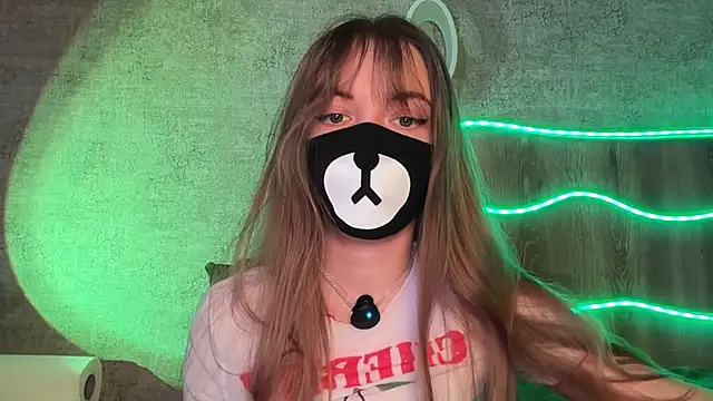 Your Little Bear online show from 06/25/26, 02:44