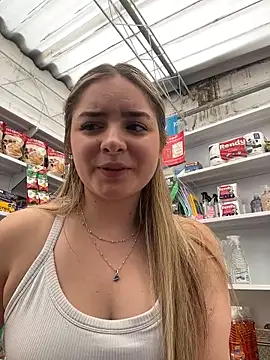 imlindapink online show from 01/31/26, 07:11