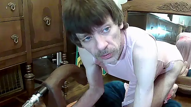 MaxJr8008 online show from 10/11/25, 06:56