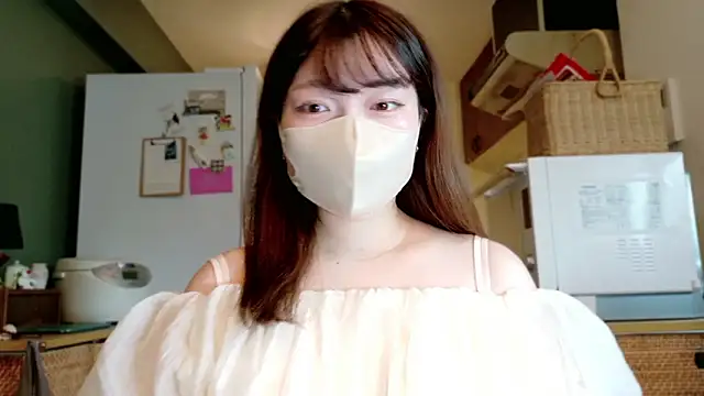 Snapshot of _Yui_ chatting on 09/12/25, 03:17  Yui  online show from 09/12/25, 03:17