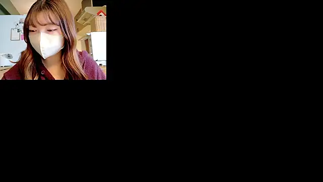 Snapshot of _Yui_ chatting on 10/25/25, 05:04  Yui  online show from 10/25/25, 05:04