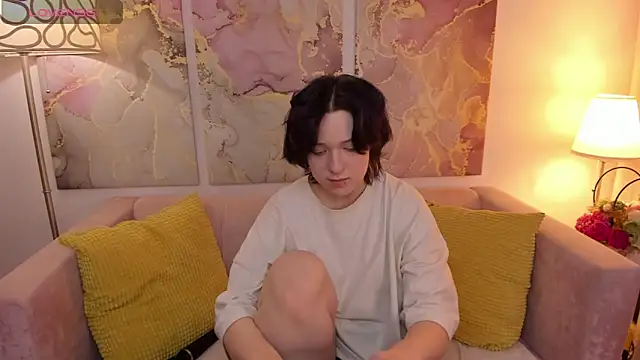 Snapshot of fiamoory chatting on 01/14/25, 07:48 fiamoory online show from 01/14/25, 07:48