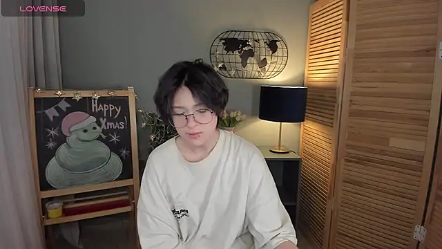 Snapshot of fiamoory chatting on 02/05/25, 04:27 fiamoory online show from 02/05/25, 04:27
