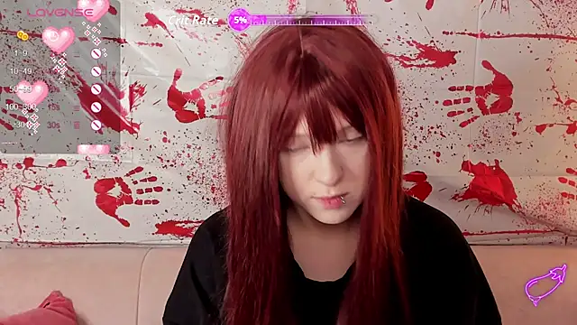 Snapshot of fiamoory chatting on 10/25/25, 01:24 fiamoory online show from 10/25/25, 01:24