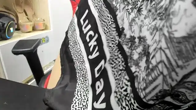 Snapshot of Hotqueensex chatting on 09/15/25, 09:59 Hotqueensex online show from 09/15/25, 09:59