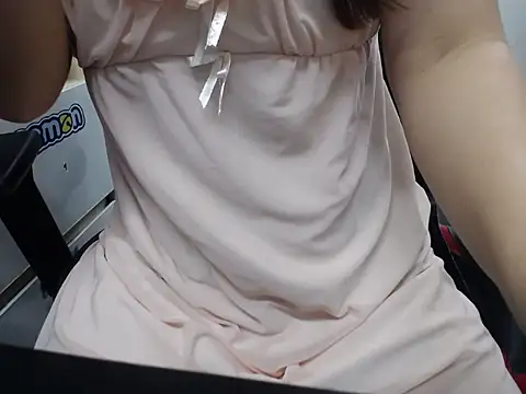 Snapshot of Hotqueensex chatting on 10/02/25, 10:17 Hotqueensex online show from 10/02/25, 10:17