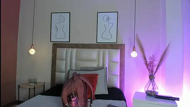 Snapshot of LaraGoldd chatting on 02/11/26, 09:31 LaraGoldd online show from 02/11/26, 09:31