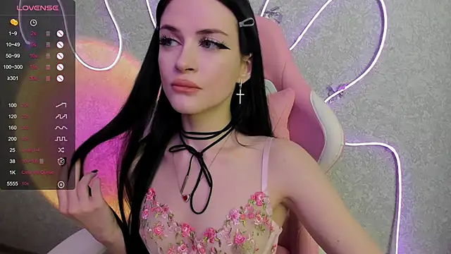 Molly Crystall online show from 07/13/26, 02:36