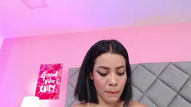 SaraSchmitt online show from 03/08/25, 07:20