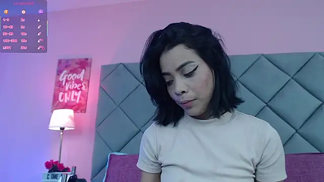 SaraSchmitt online show from 03/12/25, 07:17