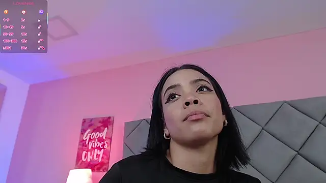 SaraSchmitt online show from 03/18/25, 07:10