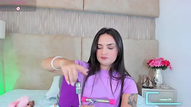 anany   online show from 10/03/25, 12:02