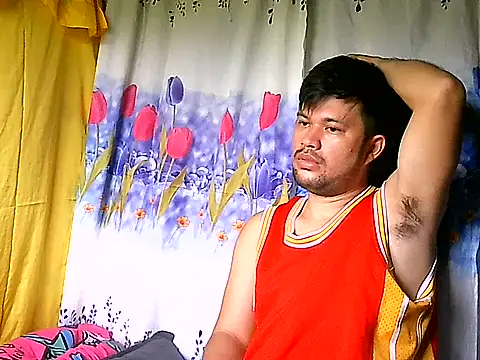 Snapshot of HairyHottestpinoyHandsome chatting on 05/22/26, 02:40 HairyHottestpinoyHandsome online show from 05/22/26, 02:40