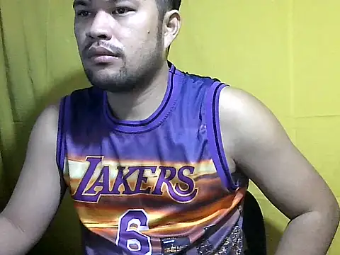 Snapshot of HairyHottestpinoyHandsome chatting on 05/23/26, 04:33 HairyHottestpinoyHandsome online show from 05/23/26, 04:33