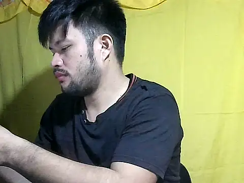 Snapshot of HairyHottestpinoyHandsome chatting on 05/31/26, 01:29 HairyHottestpinoyHandsome online show from 05/31/26, 01:29
