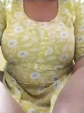 delhi gril online show from 12/17/24, 01:49