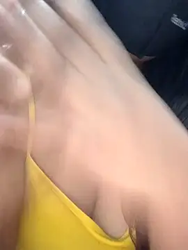 delhi gril online show from 09/17/25, 11:56